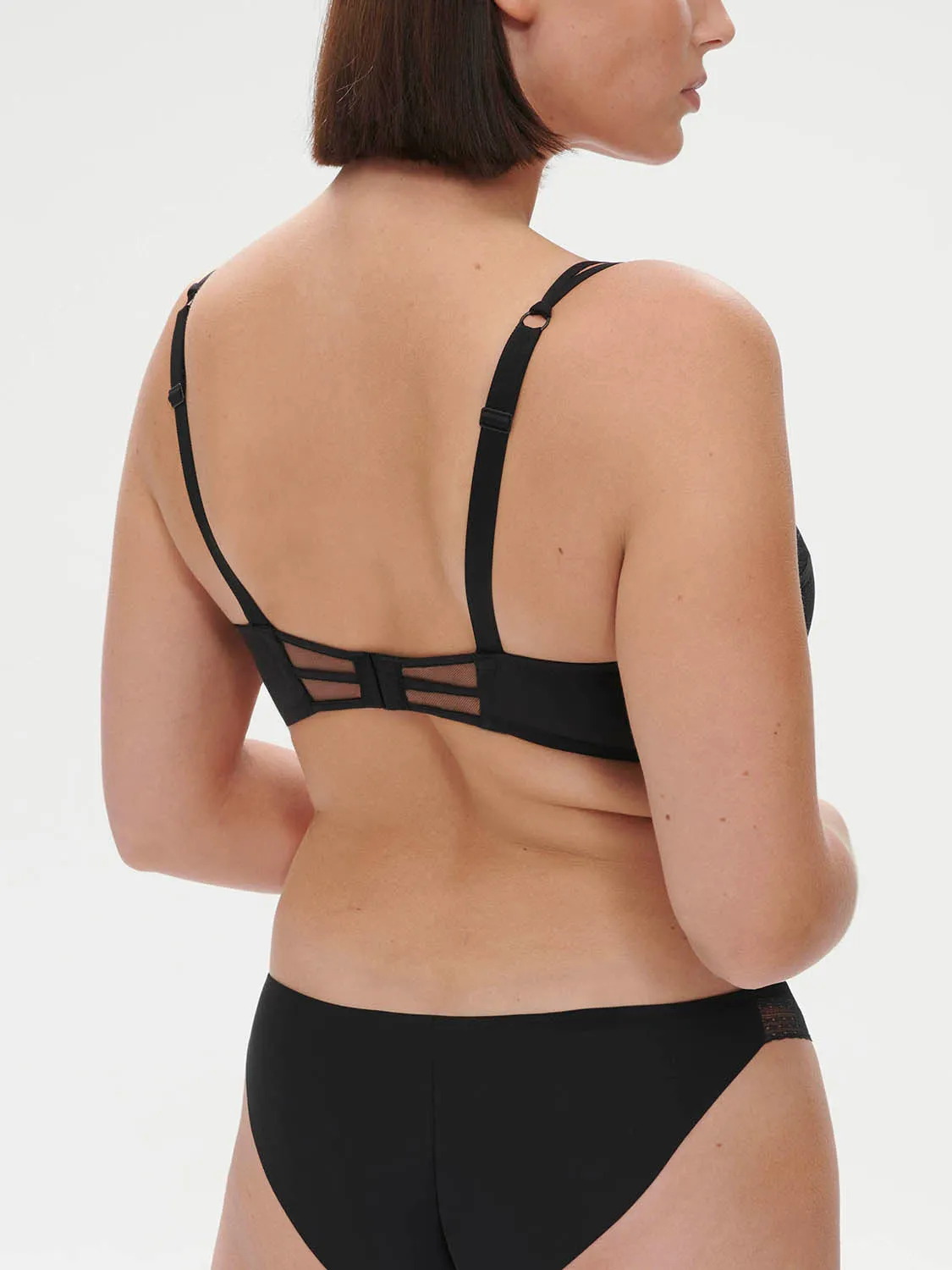 Pia V-Shaped Underwire - Black