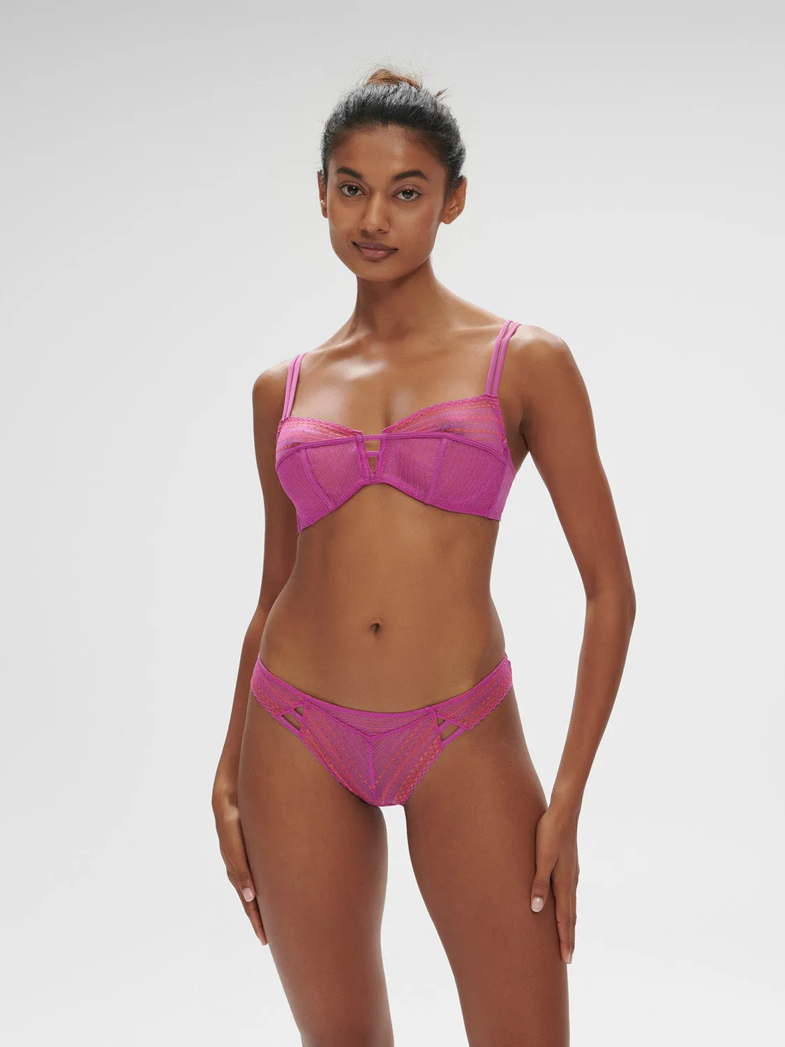 Pia V-Shaped Underwire - Energy Pink